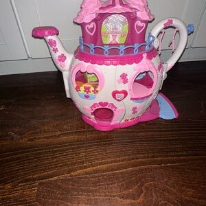 VTG My Little Pony Ponyville Teapot Palace Playset 2006